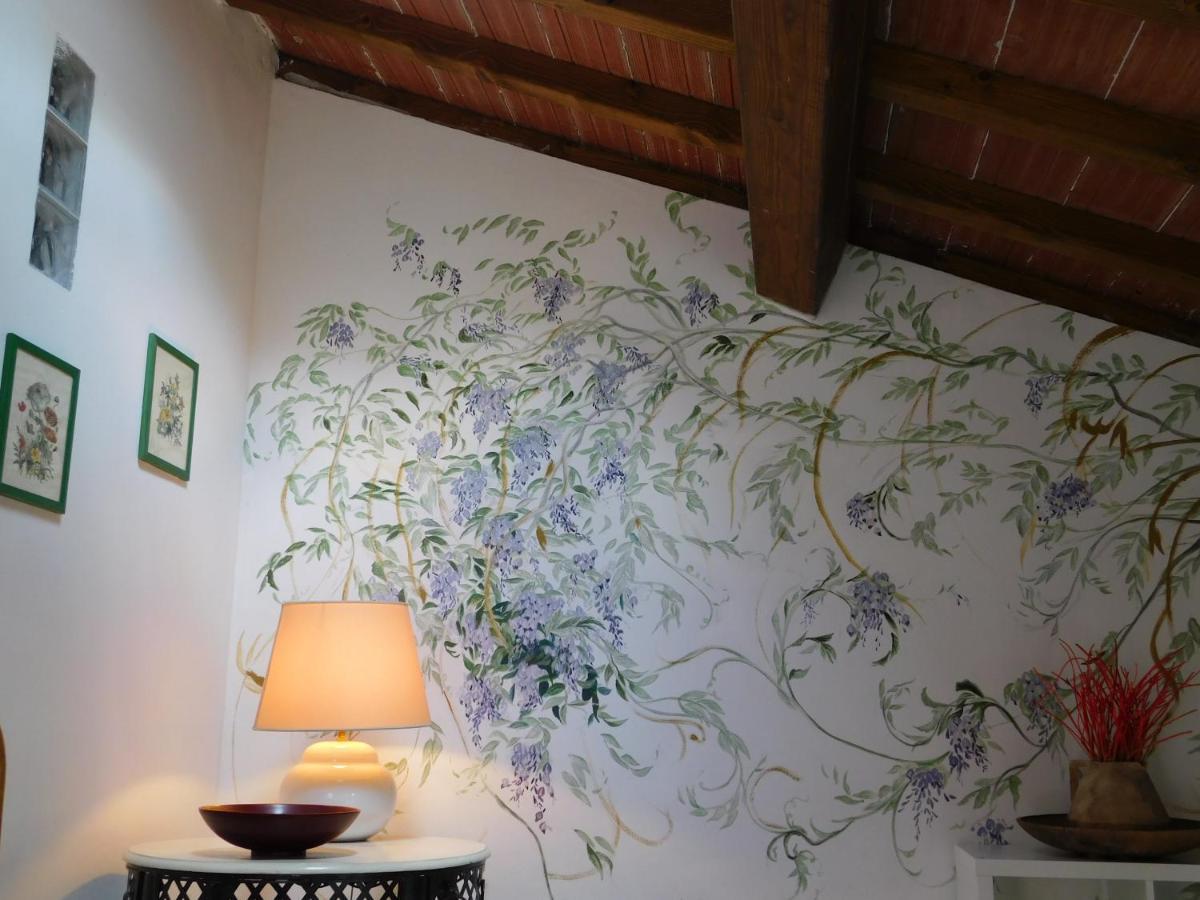 Appartamento Con Piscina Immersa Nel Verde Cascina Bagian luar foto